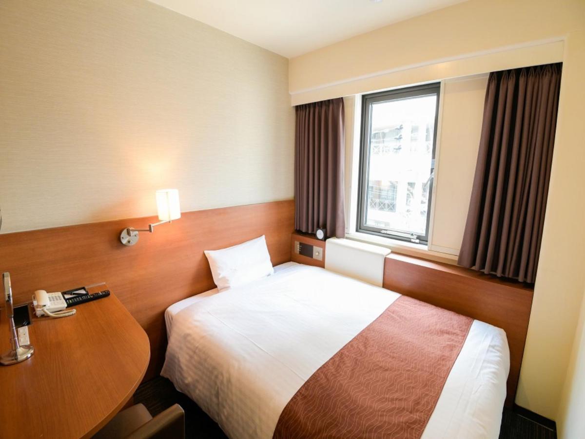 Via Inn Shin Osaka West Экстерьер фото