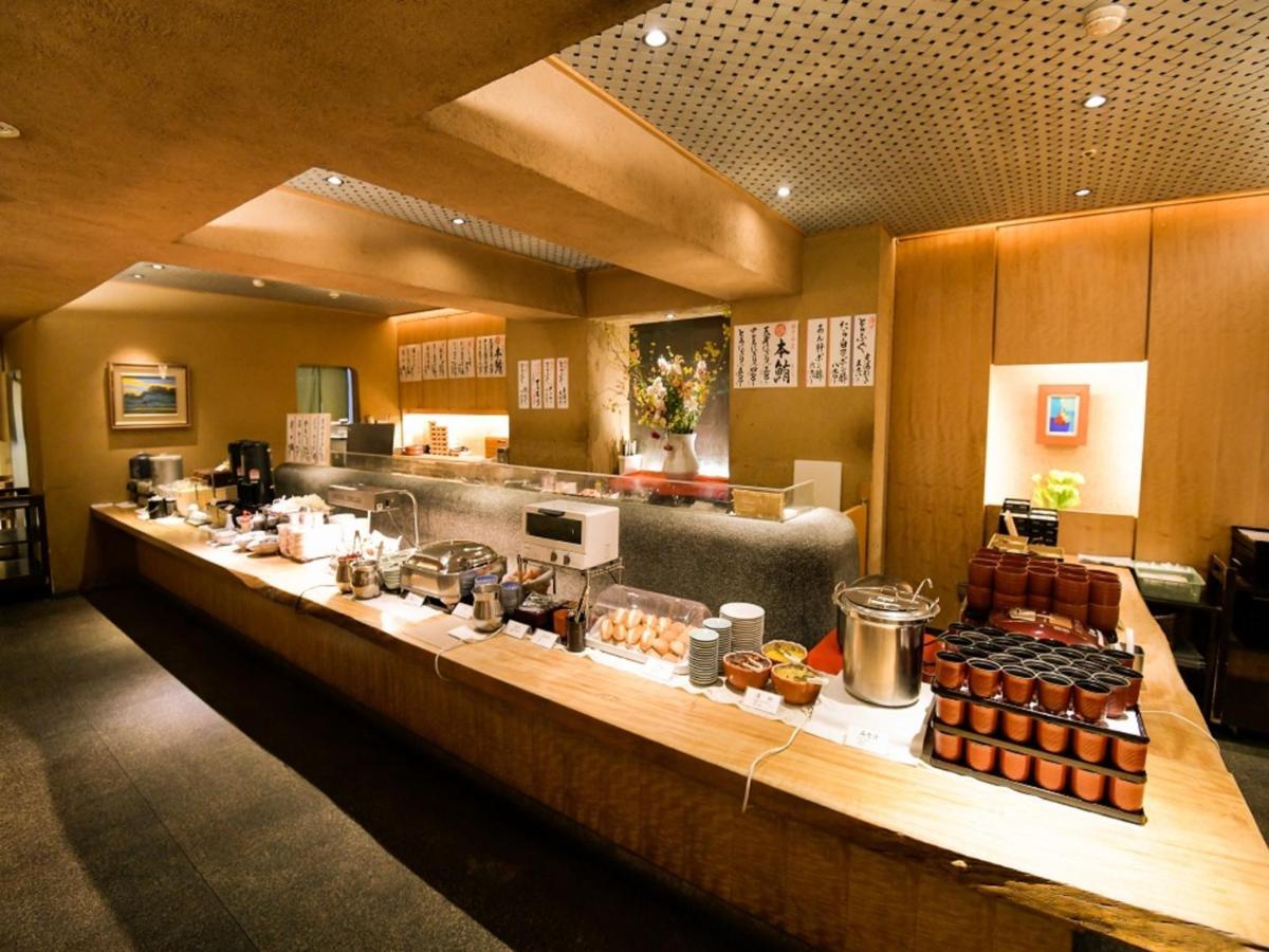 Via Inn Shin Osaka West Экстерьер фото