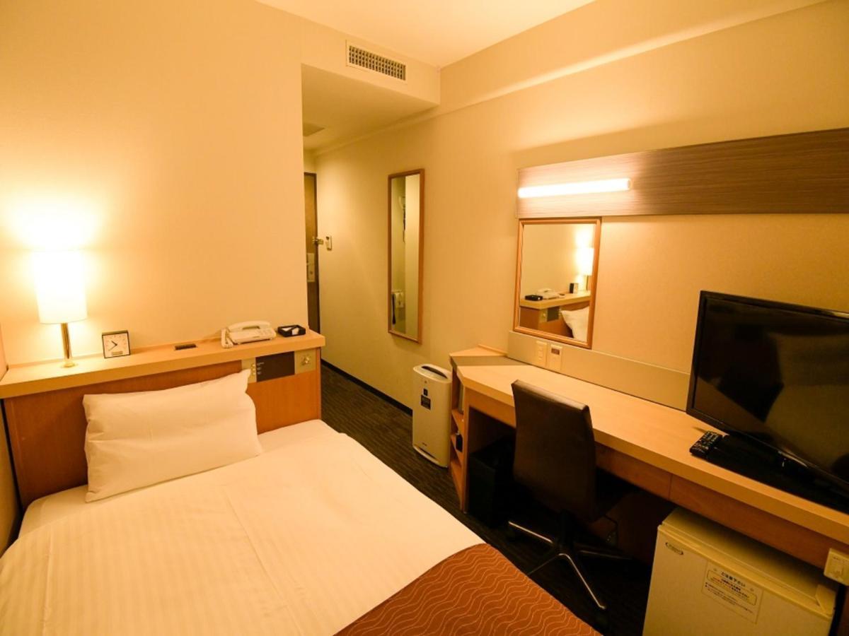 Via Inn Shin Osaka West Экстерьер фото