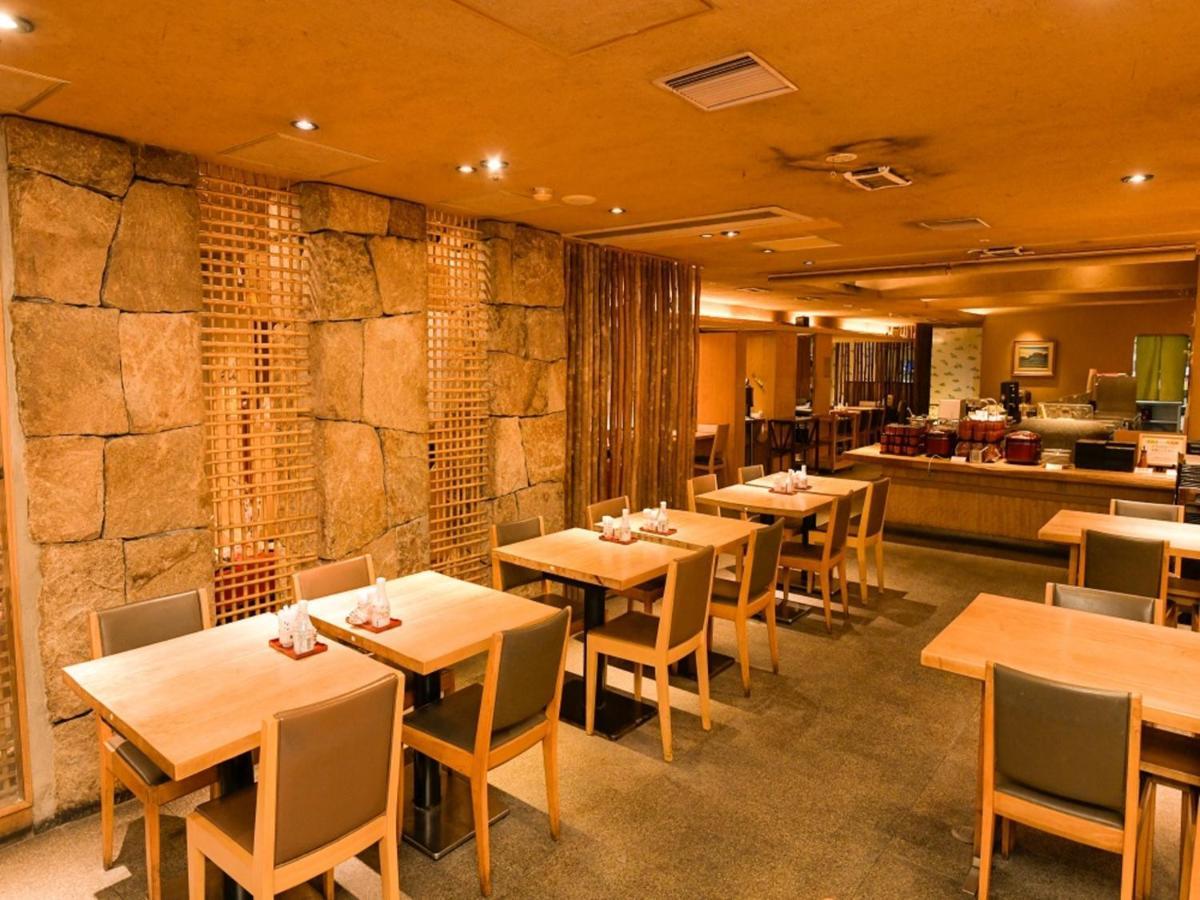 Via Inn Shin Osaka West Экстерьер фото