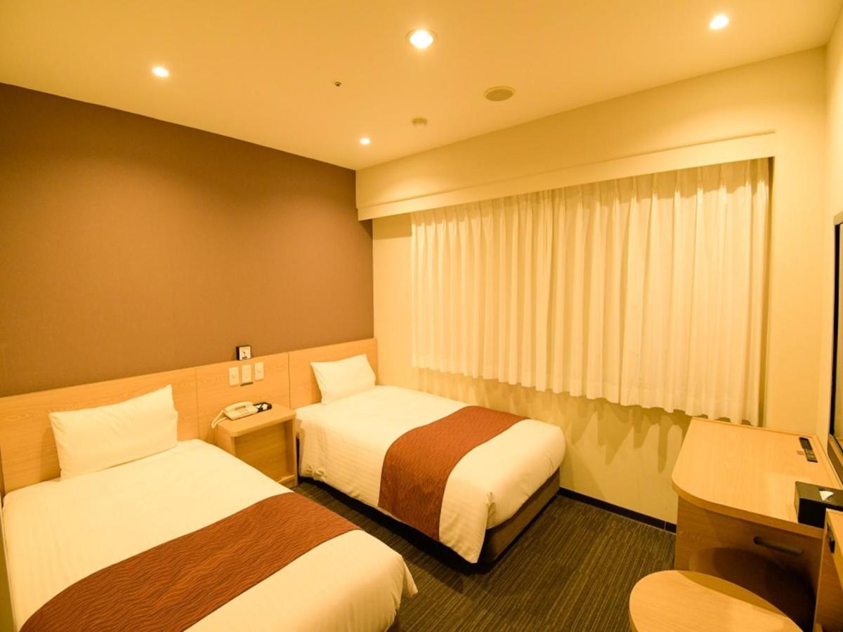 Via Inn Shin Osaka West Экстерьер фото