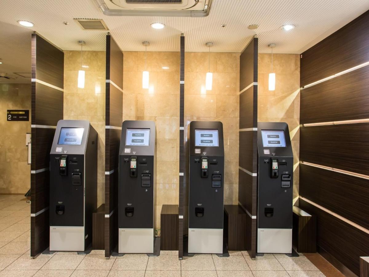 Via Inn Shin Osaka West Экстерьер фото