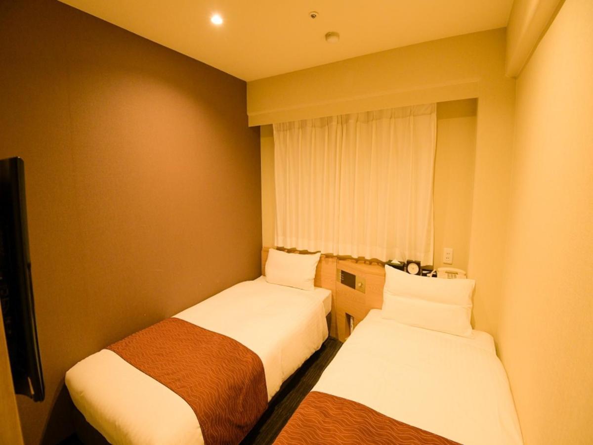 Via Inn Shin Osaka West Экстерьер фото