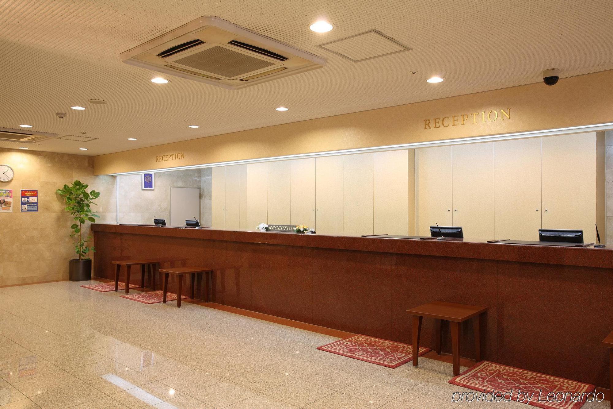 Via Inn Shin Osaka West Экстерьер фото