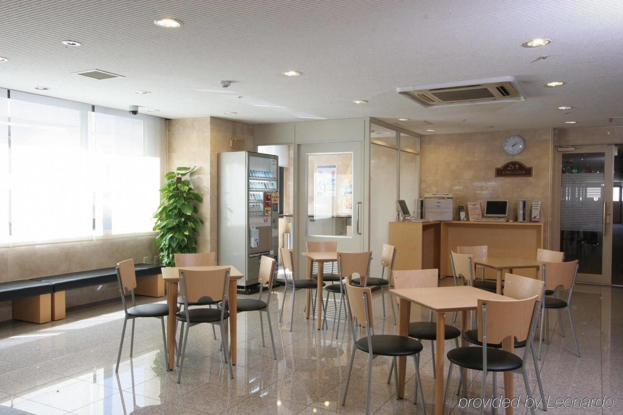 Via Inn Shin Osaka West Экстерьер фото