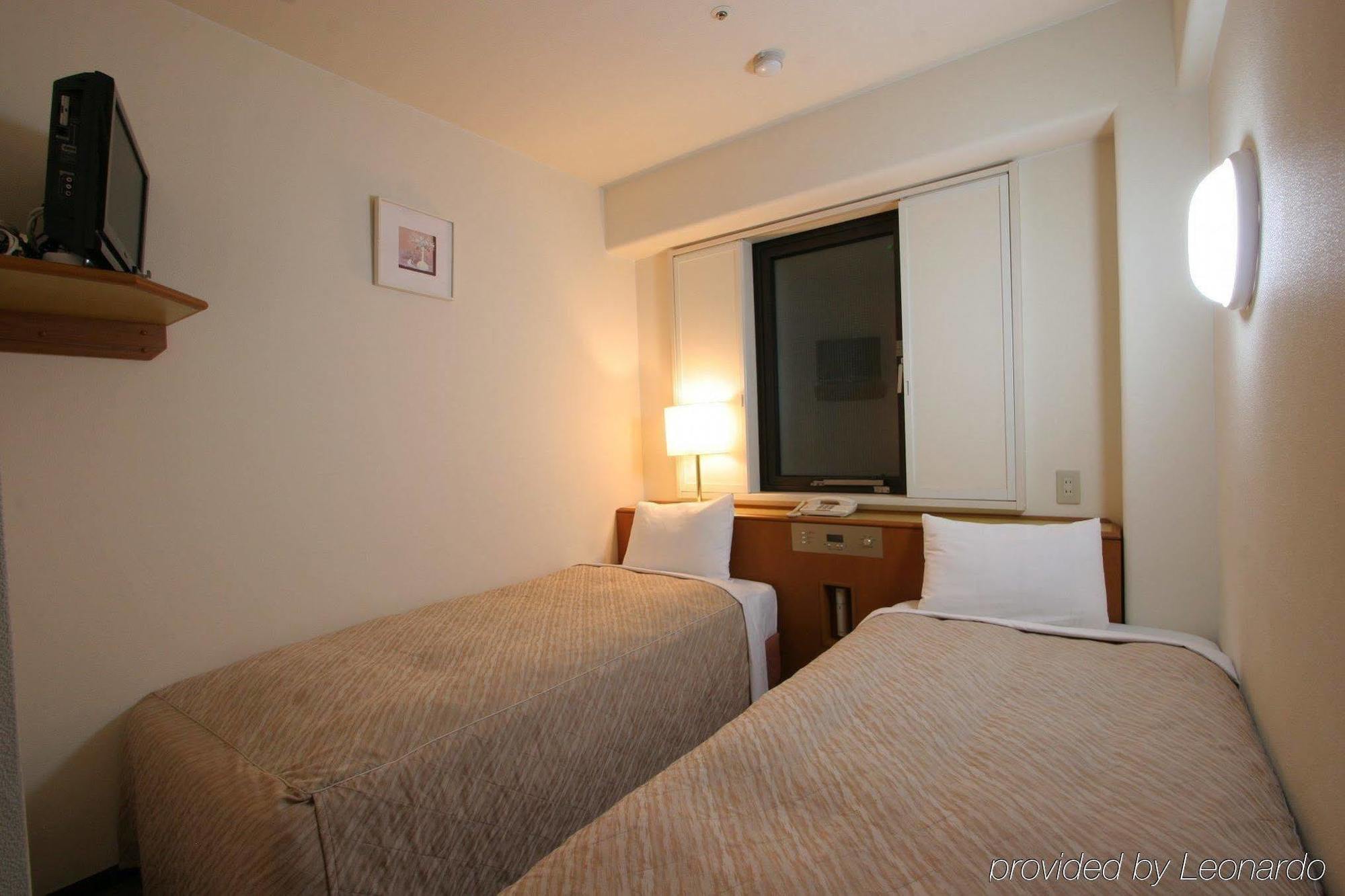 Via Inn Shin Osaka West Экстерьер фото